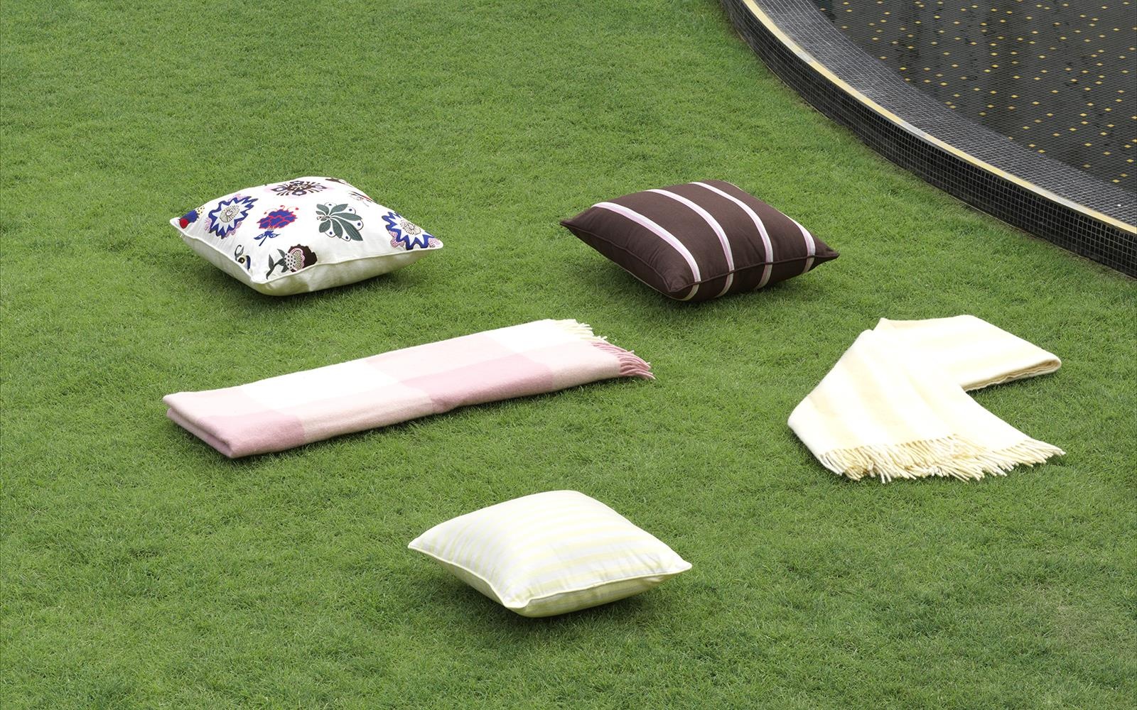 5000528 Подушка Trifle Stripe 50 x 50 см Parterre Brown Normann Copenhagen  - Вид №2