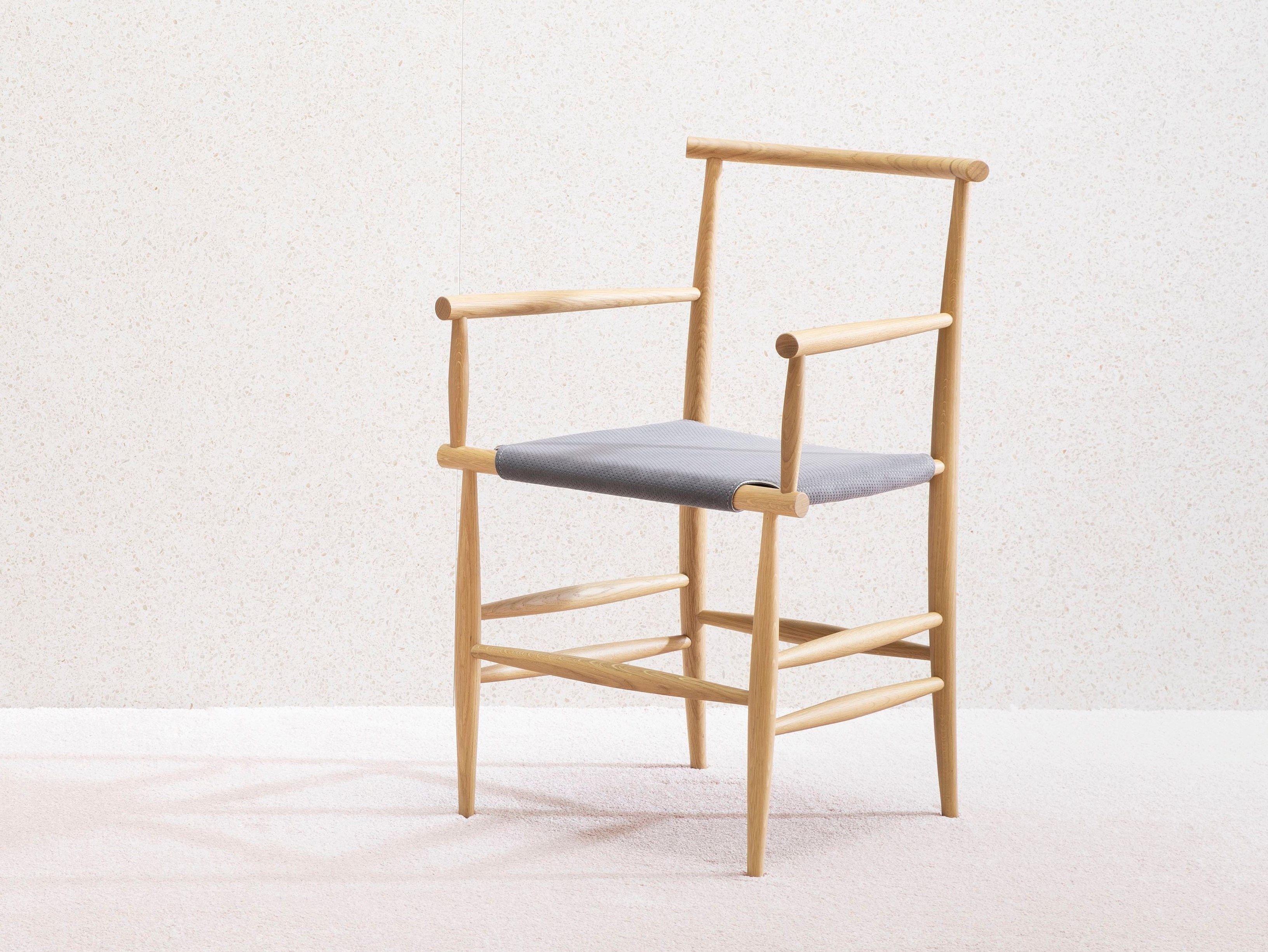 Стул из массива дерева с подлокотниками Miniforms Красная Кожа ARCH-00047263 - Вид №1