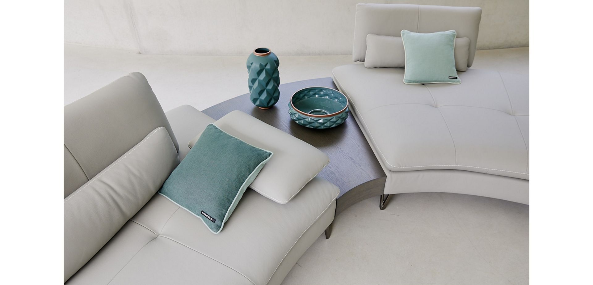 Кожаный диван ROCHE BOBOIS декорации ARCH-00146586 - Вид №5