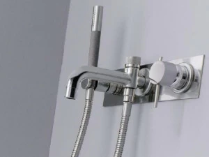 ZAZZERI Смеситель для ванны настенный с ручным душем Modo