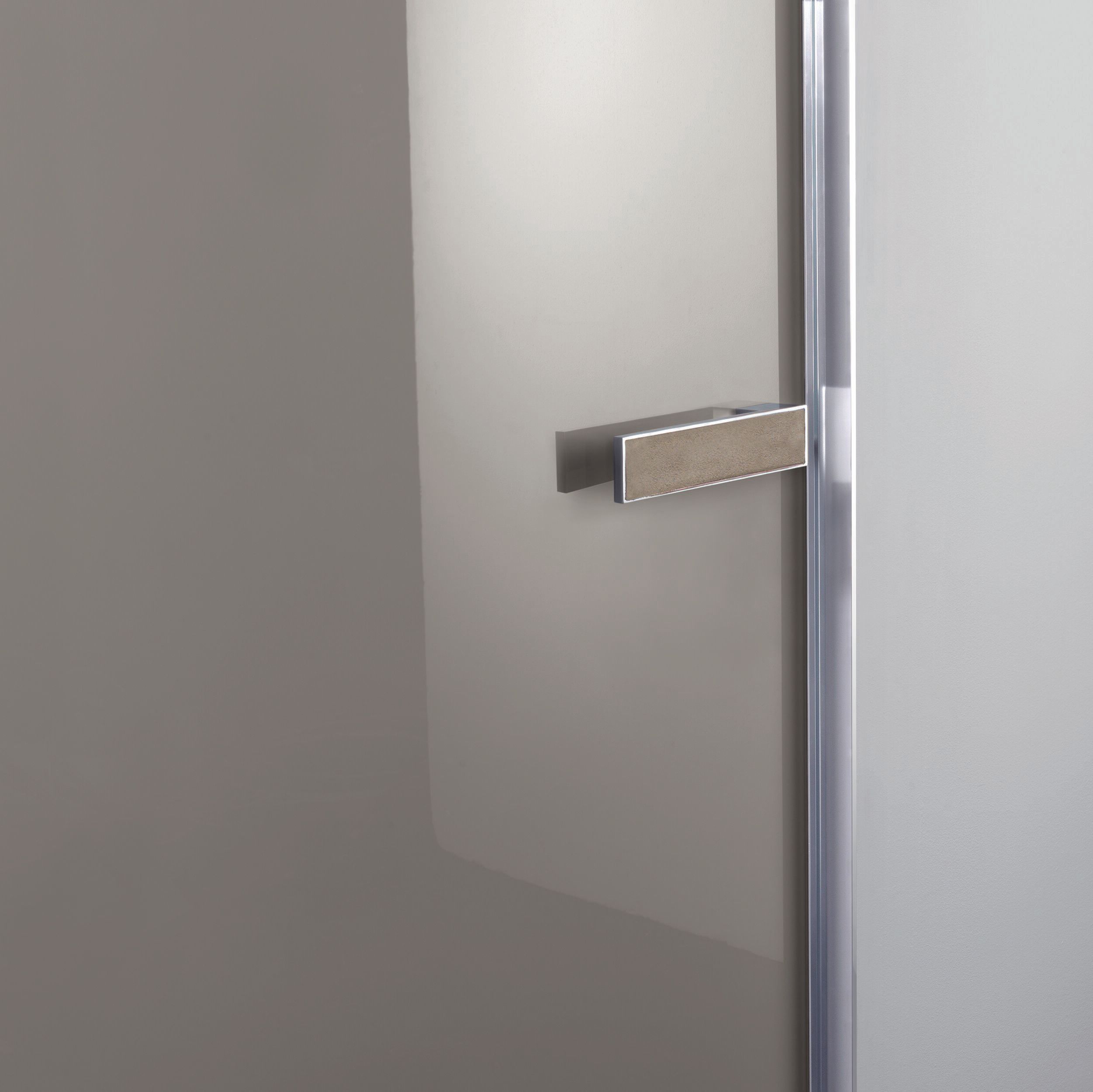 Распашная дверь из закаленного стекла Longhi Aluminiun Chic-Doors ARCH-00142904 - Вид №1