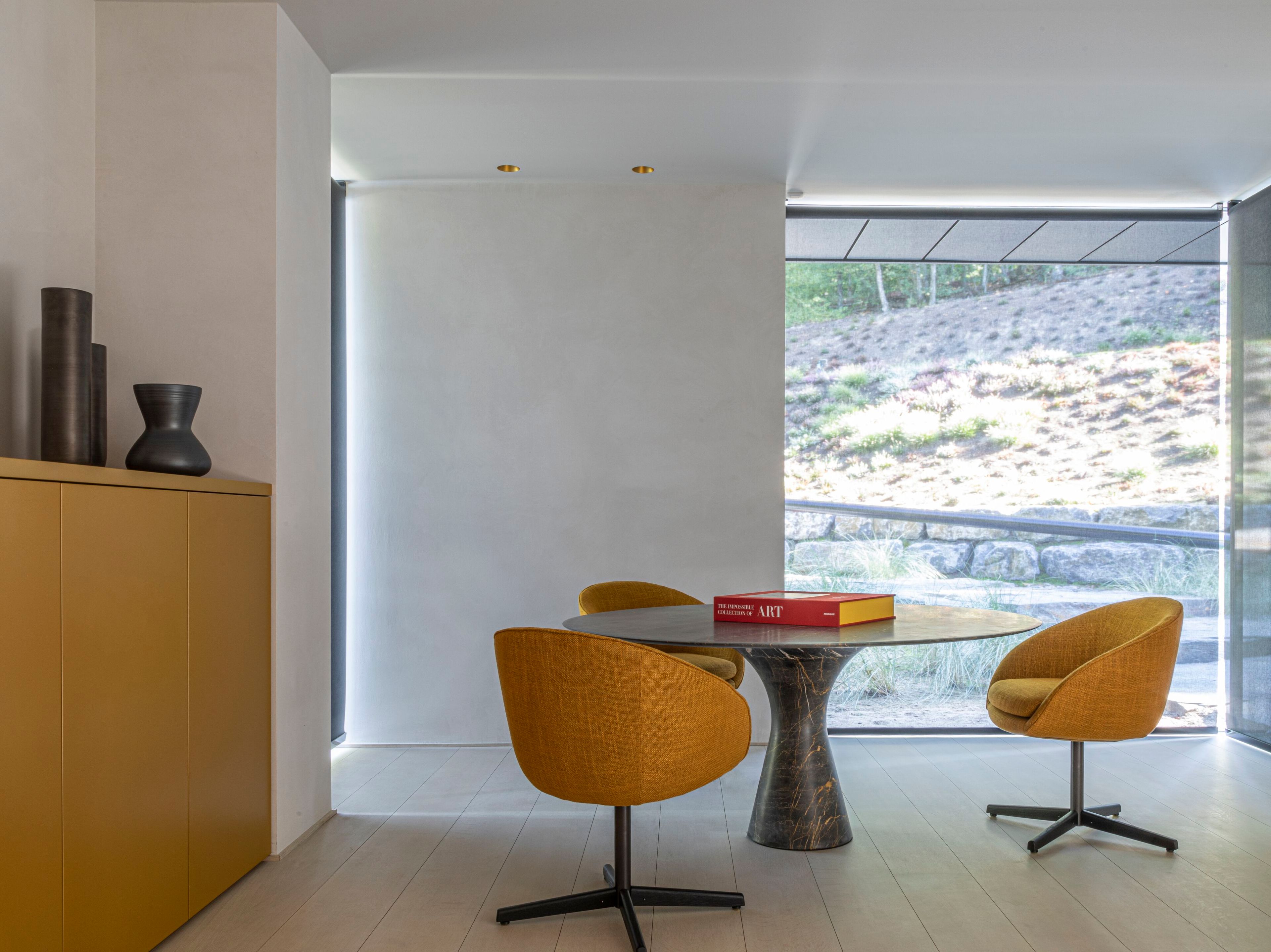 Круглый обеденный стол из натурального камня Alinea Design Objects Angelo M ARCH-00149594 - Вид №4