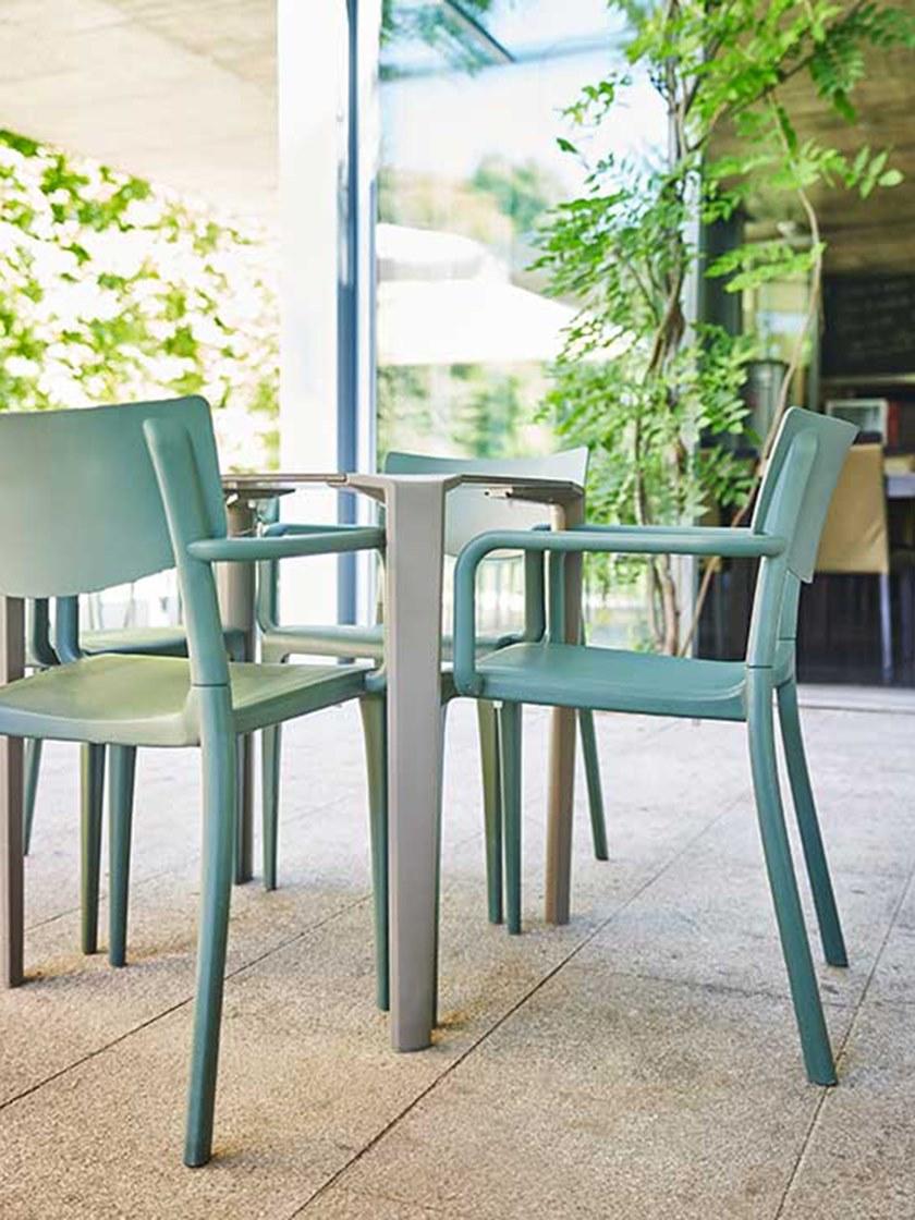 Ezpeleta Штабелируемый садовый стол из полипропилена и hpl  Mhk-oner  - Вид №1