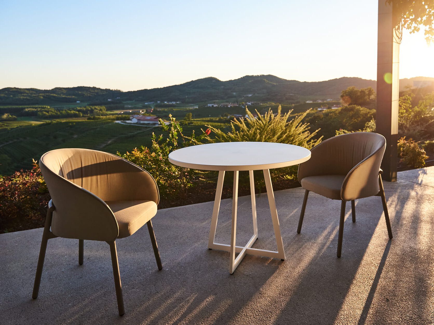 Круглый садовый стол DRIGANI плоская поверхность ARCH-00064173