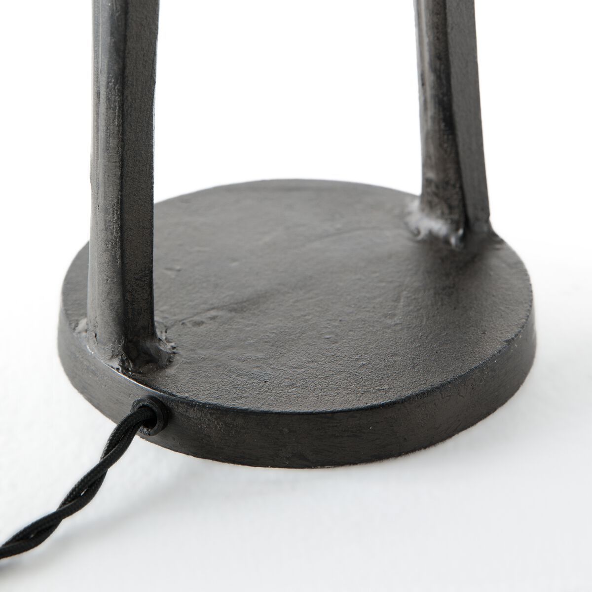 Бронзовая настольная лампа с льняным абажуром AMPM Jakoma ARCH-00051967 - Вид №2