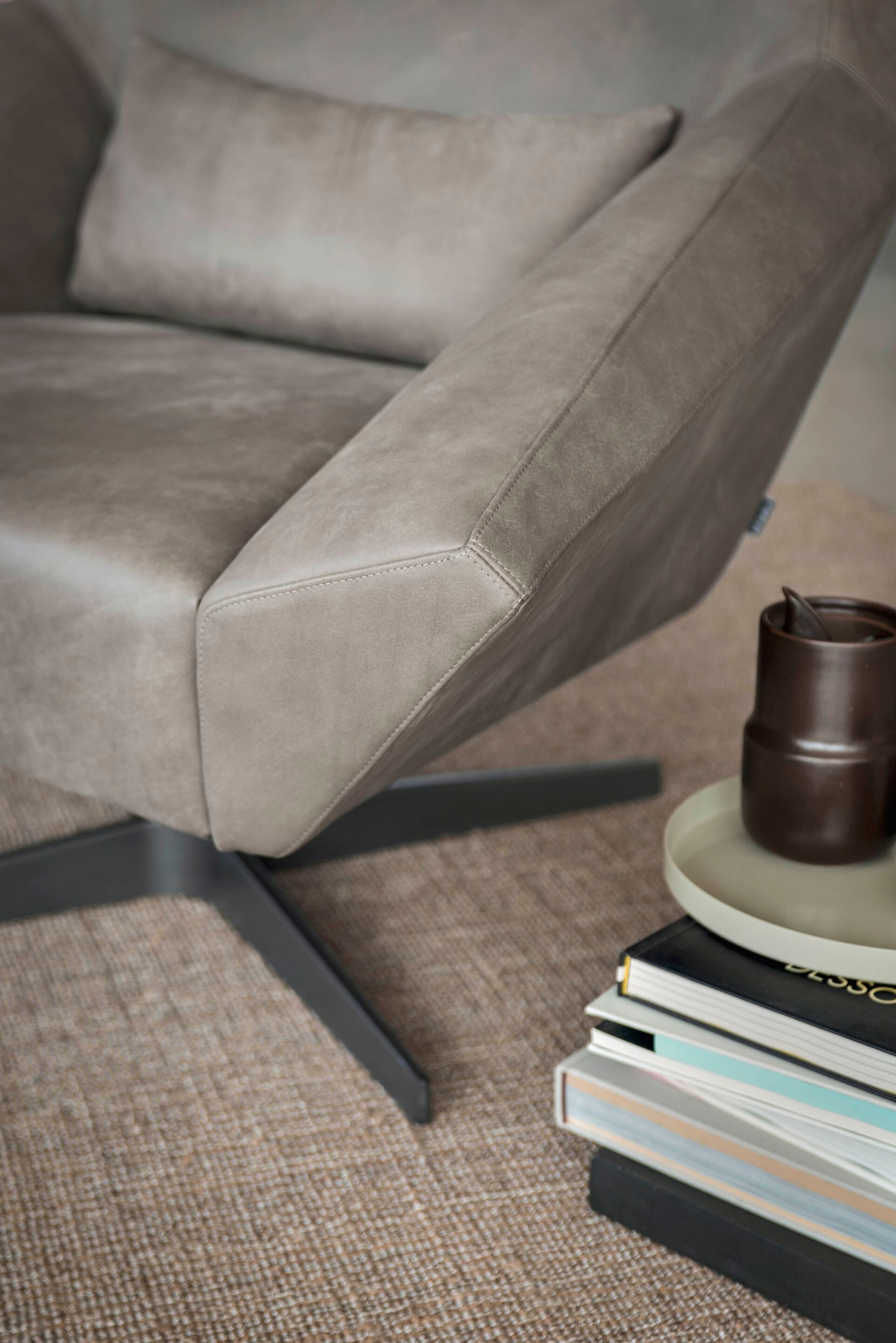 Кожаное вращающееся кресло с подлокотниками Alf DaFrè Olivia ARCH-00111702 - Вид №3