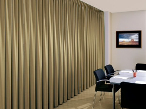 Алюминиевая направляющая для завитых штор