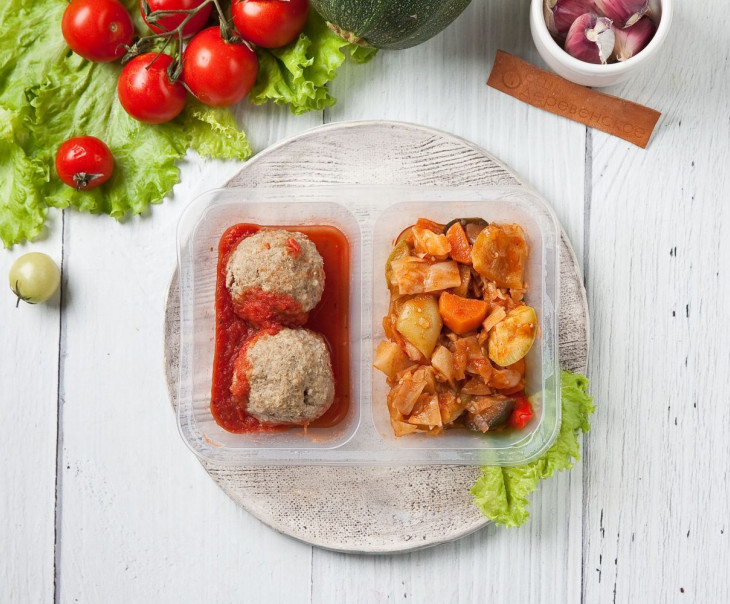 6874 Митболы мясные с соусом и овощное рагу Вкусляндия  - Вид №2