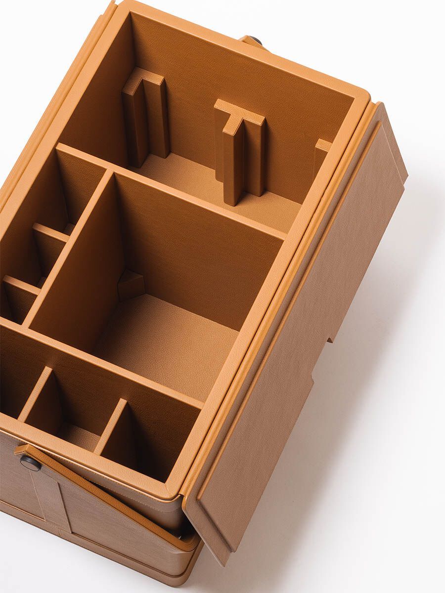 Кожаная корзина для пикника Poltrona Frau TABLEWARE ARCH-00061865 - Вид №2