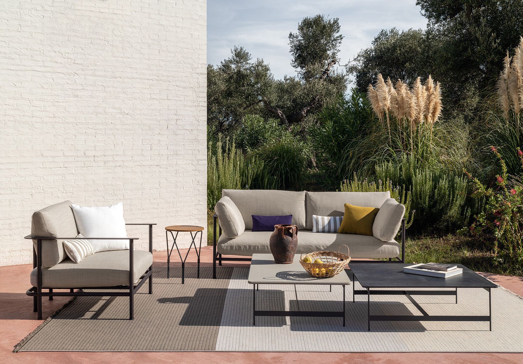 2-местный тканевый садовый диван Potocco Elodie ARCH-00078044