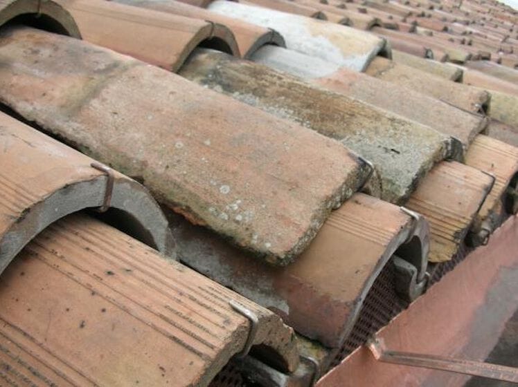 Крюк из нержавеющей стали для крепления карнизов при наличии решетки ONDULINE ITALIA GANCIO INOX FERMACOPPO DI GRONDA ARCH-00114229 - Вид №1