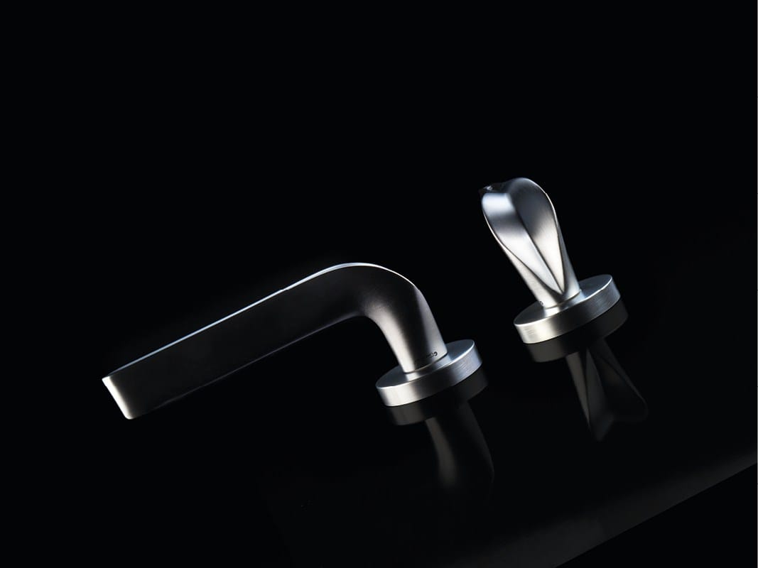 Латунная ручка на пластине LINEA CALI' ARCH-00089666 - Вид №1