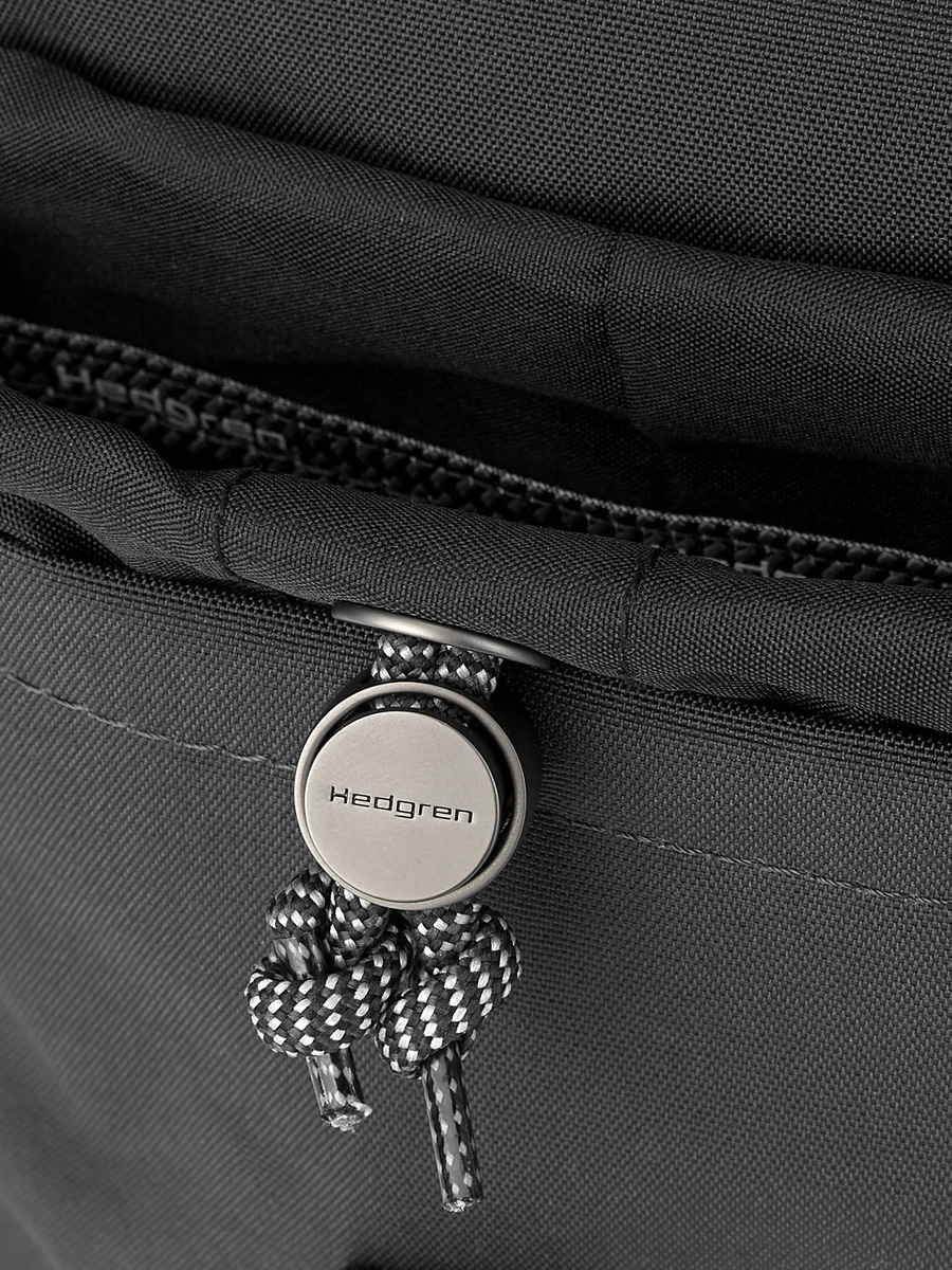 HGAHR01/359-01 Сумка кросс-боди HGAHR01 Quest Vertical Crossover 10 RFID Hedgren Great American Heritage  - Вид №6