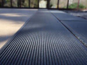 Открытый дренажный пол WPC