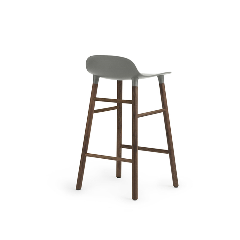 Барный стул Form с ножками из ореха 65 см, серый Normann Copenhagen 602787 - Вид №1