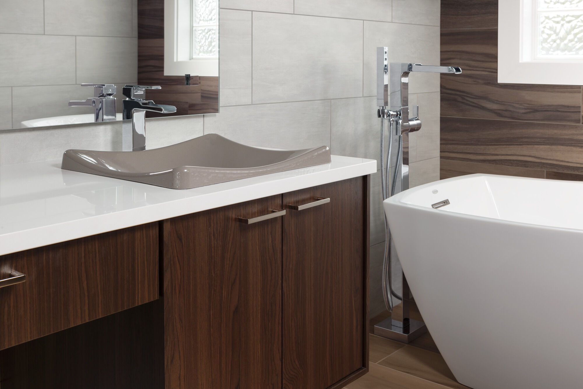 568LF-MPU Смеситель для ванной комнаты с одной ручкой Delta Faucet Ara Хром - Вид №12