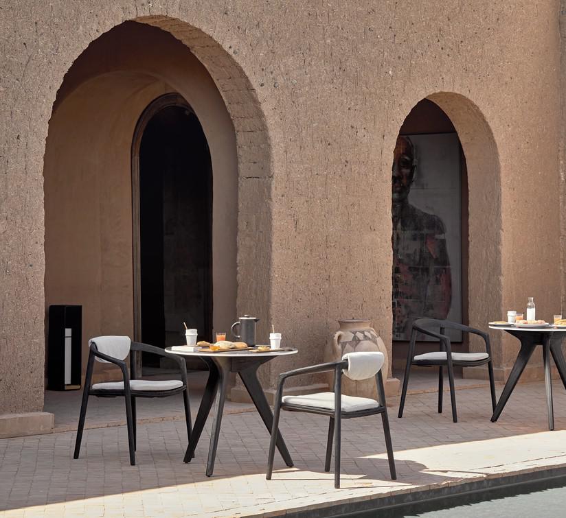 MNST977 Обеденный стол teak nero ⌀80см Manutti Torsa - Вид №23