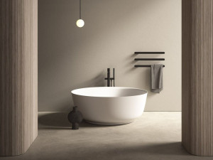Круглая ванна в центре комнаты в Cristalplant®