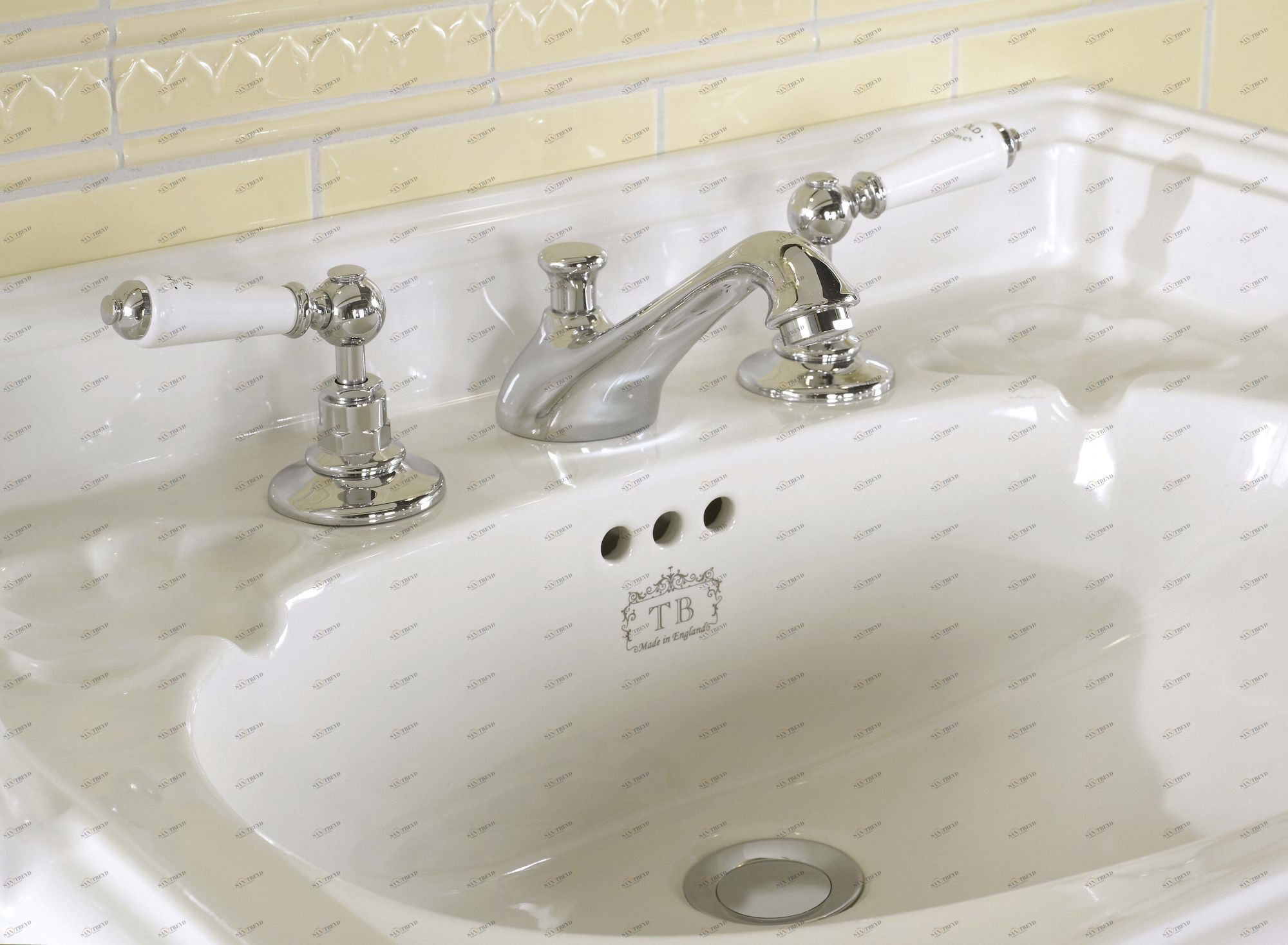 Traditional bathrooms Смеситель для раковины на 3 отверстия АСКОТ Tb400.514.bn 