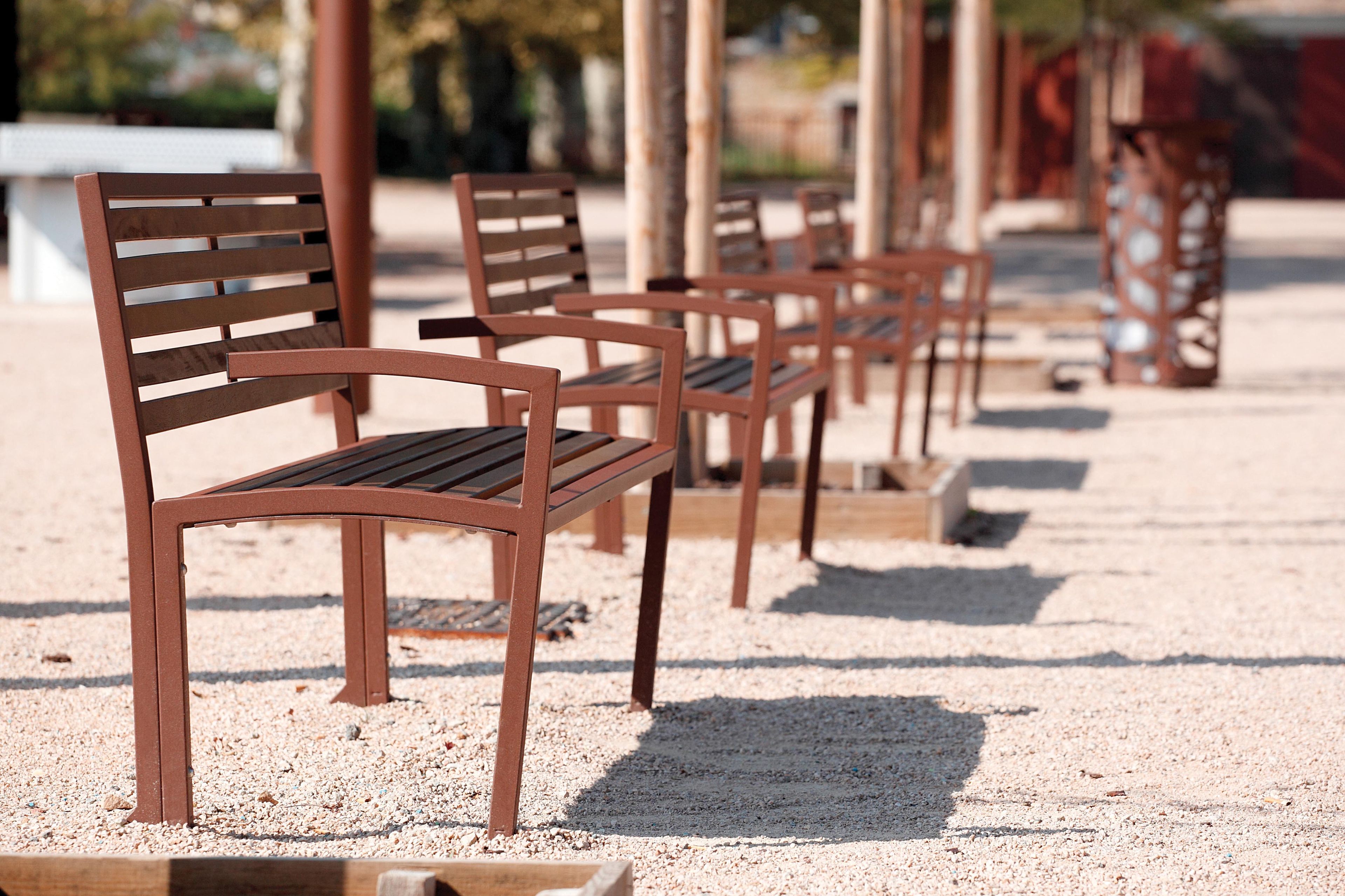 Деревянная скамья со спинкой с подлокотниками City Design ARCH-00091339 - Вид №1