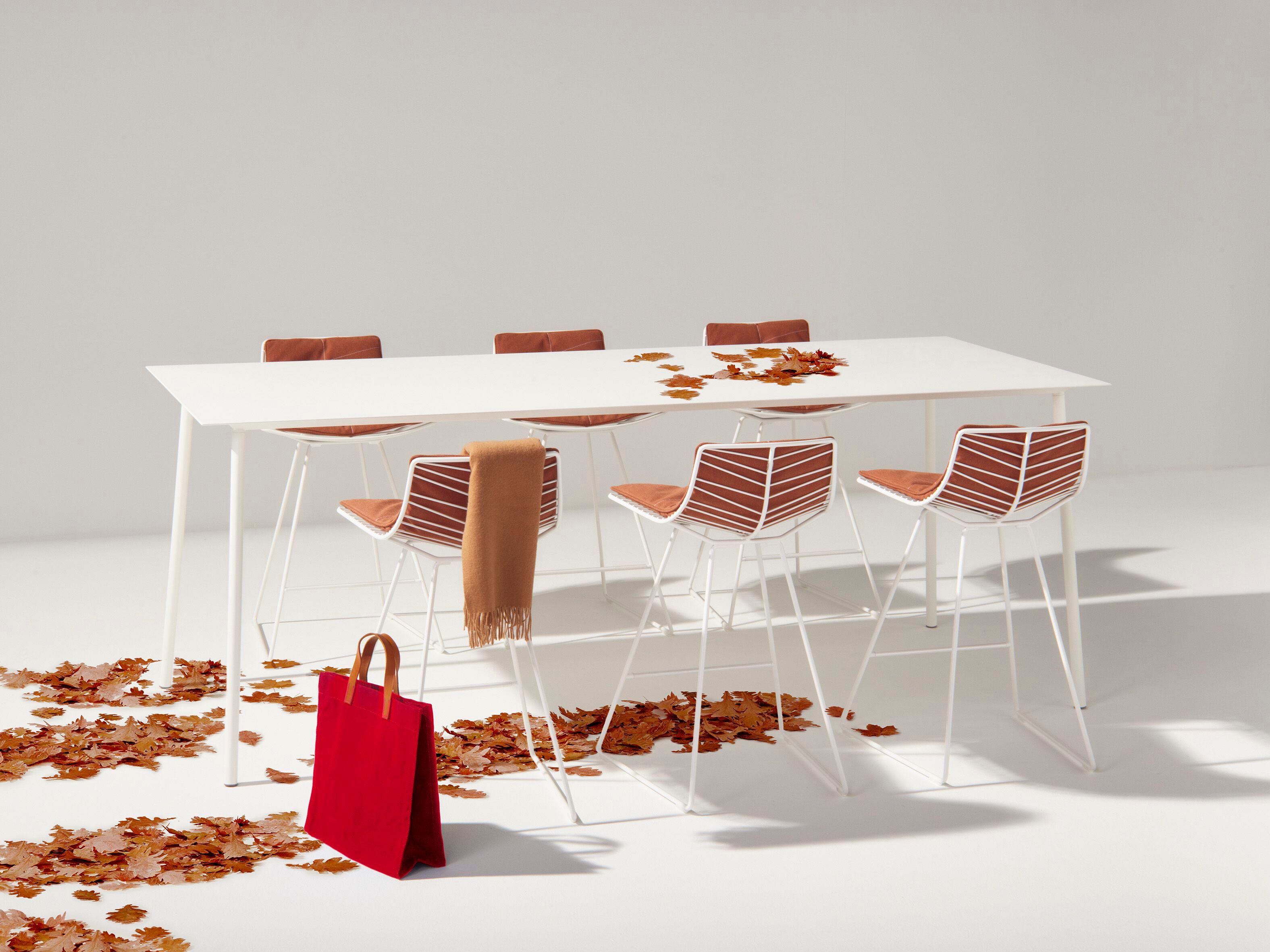 Высокий стальной табурет с подставкой для ног Arper ARCH-00013508 - Вид №1