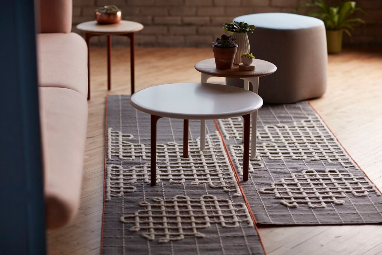 Высокий круглый журнальный столик из массива дуба Haworth Openest ARCH-00044719 - Вид №1