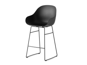 Высокий табурет из полипропилена с металлическими ножками