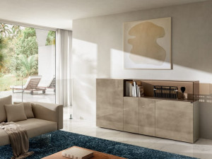 Стеклянный шкаф