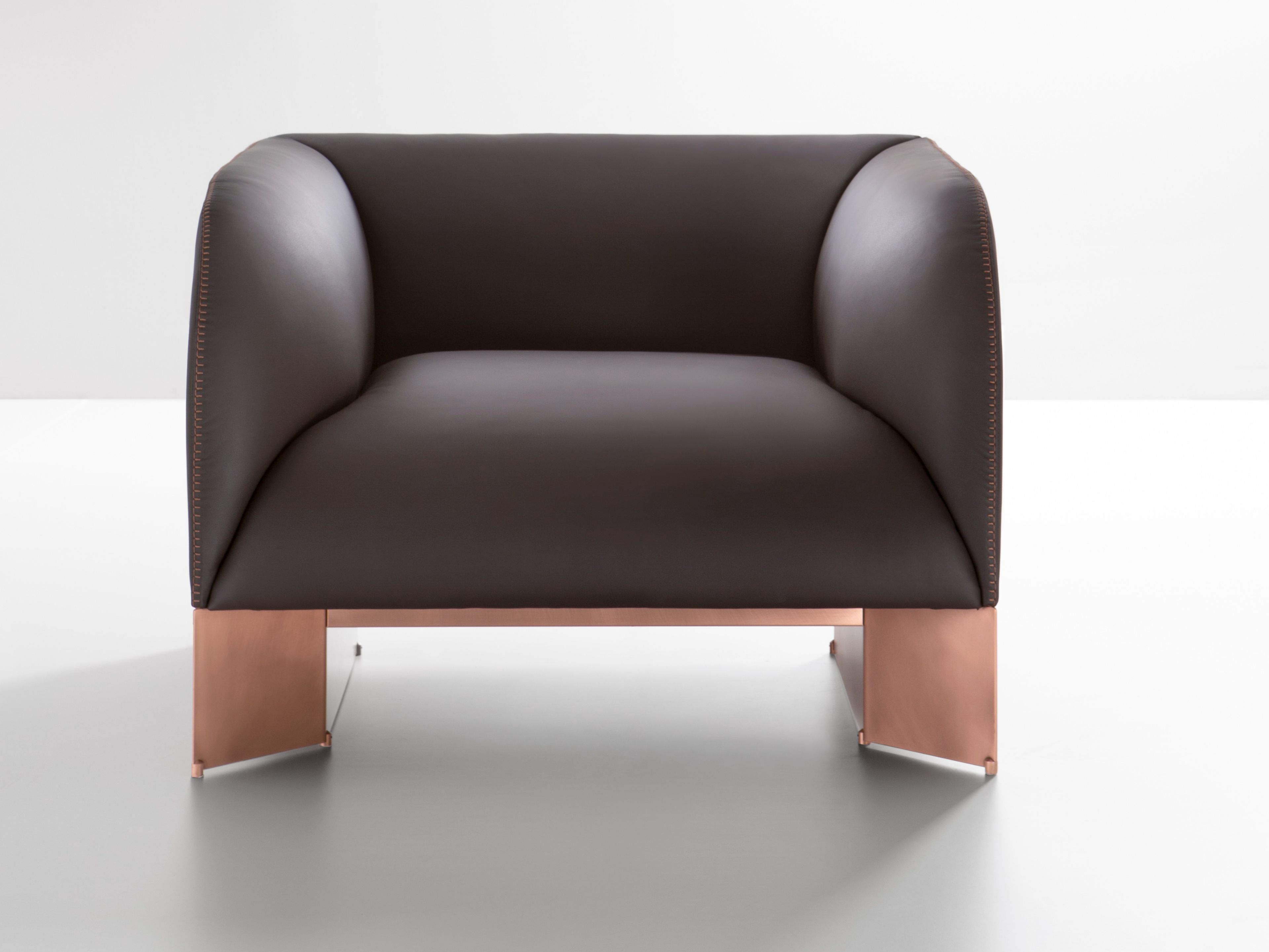 Кожаное кресло с подлокотниками DE CASTELLI Караван ARCH-00132604