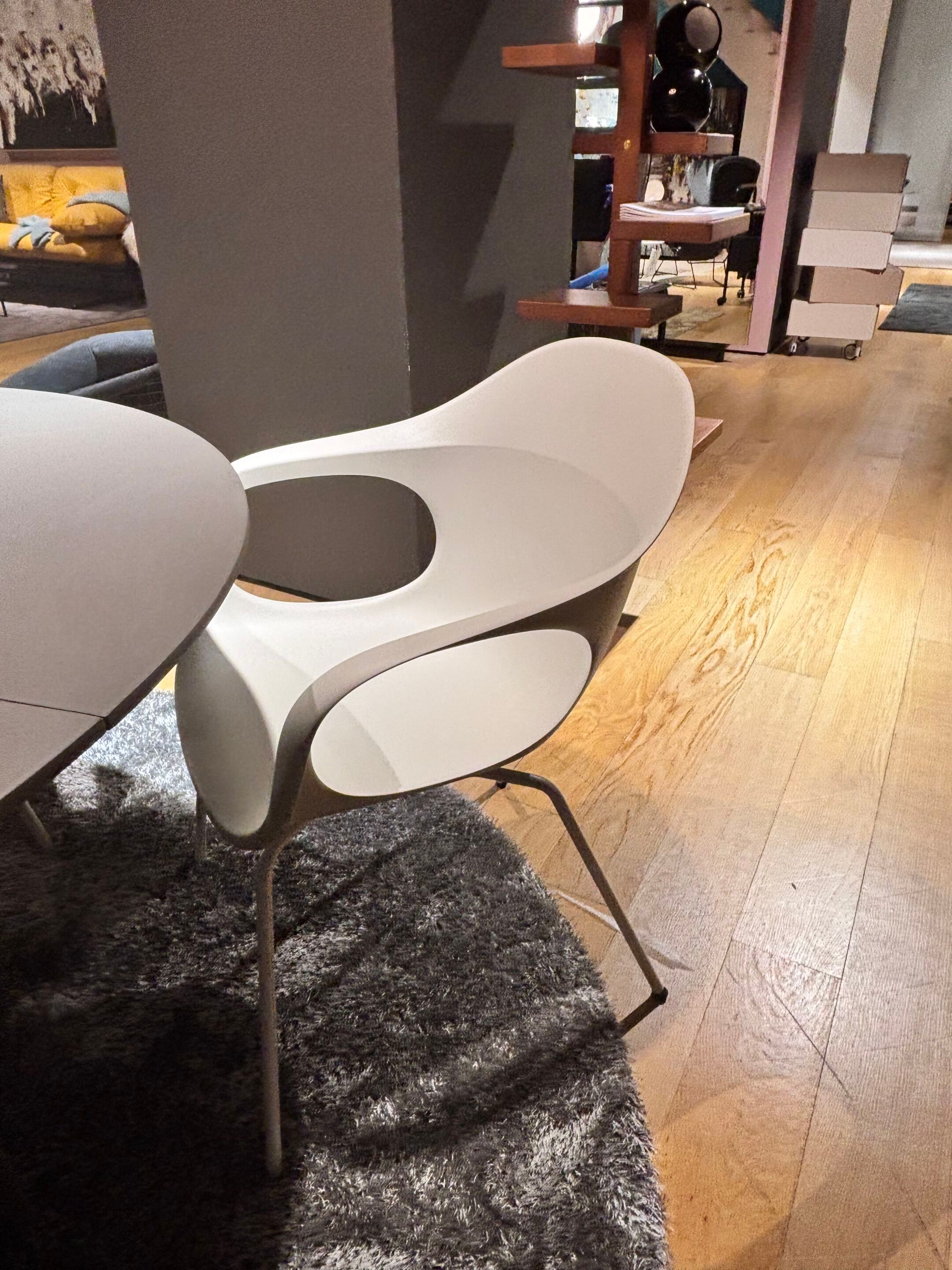 Рециркулированный пластиковый стул с подлокотниками In Stock Kristalia ARCH-00116123 - Вид №1