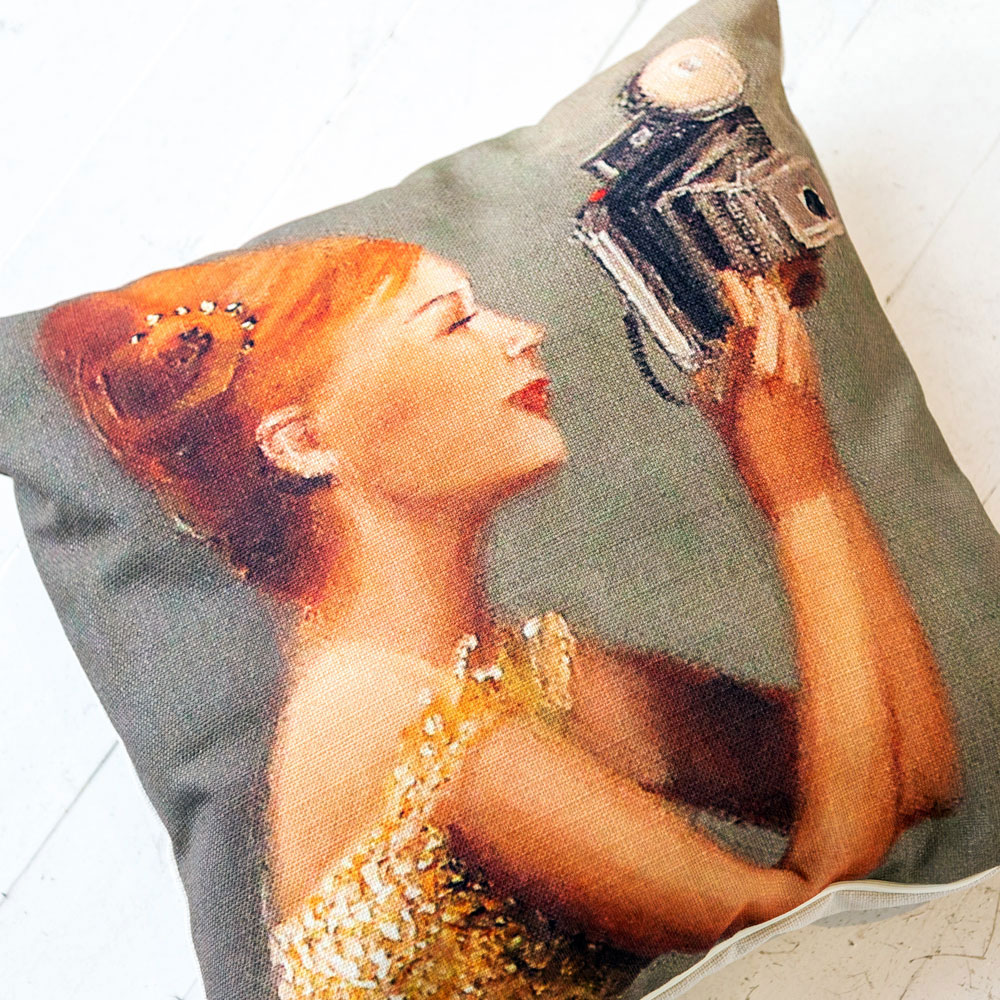 37039810 Арт-подушка «Яркая вспышка» Object Desire  - Вид №2