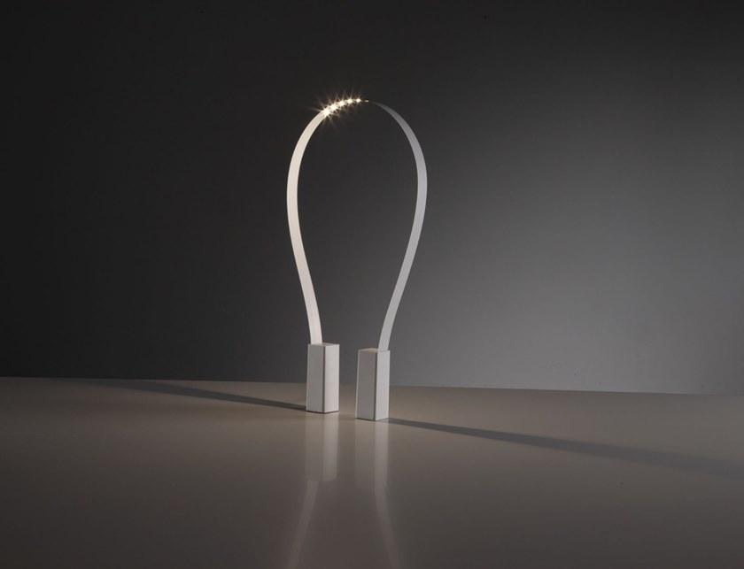 Martinelli Luce Гибкая настольная лампа из алюминия и смолы  823  - Вид №16