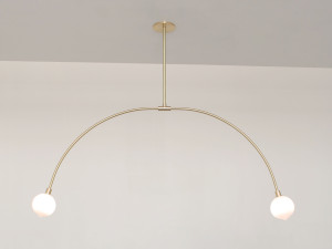 Подвесной светильник из латуни и выдувного стекла