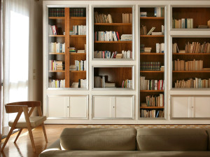 Стул из ясеня с подлокотниками