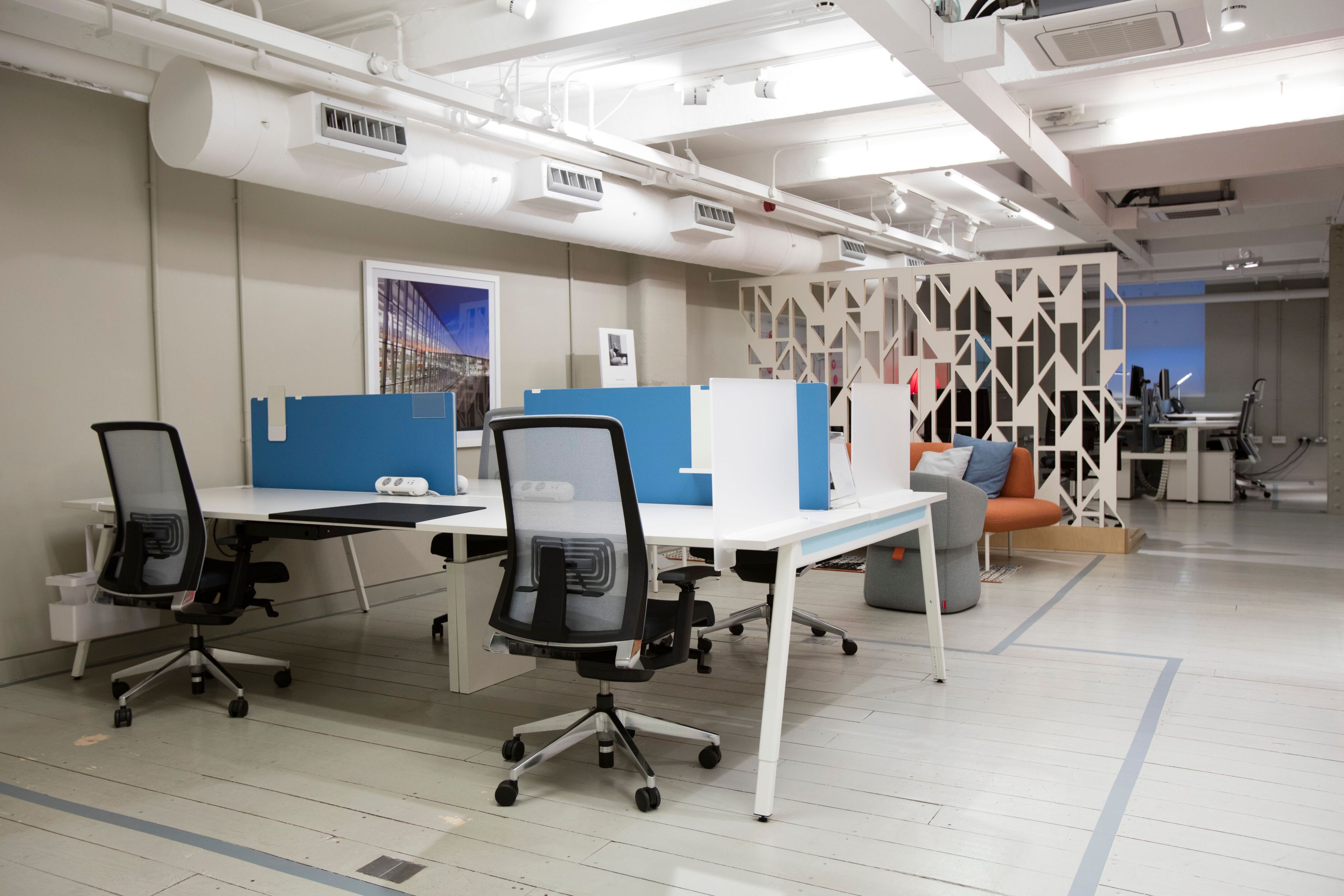 Многосекционная рабочая станция из меламина с разделительными панелями Haworth Intuity ARCH-00032295 - Вид №8