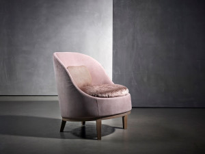 Тканевое кресло