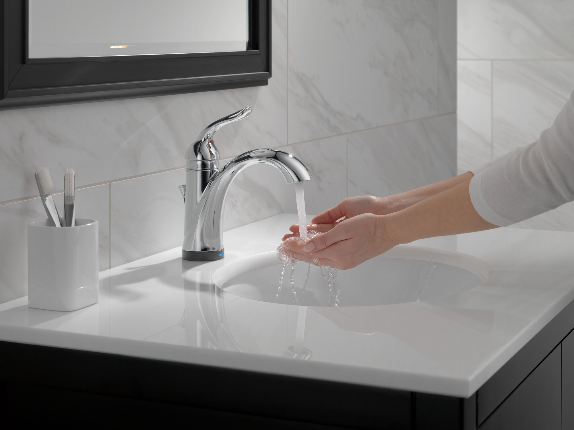 538T-DST Смеситель для ванной с одной ручкой с технологией Touch2O.xt® Delta Faucet Lahara Хром  - Вид №7
