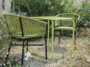 Квадратный садовый стол в HPL