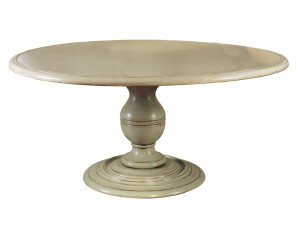 Круглый стол из массива дерева