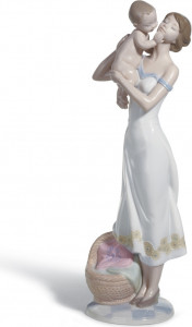 10669031 LLADRO Фигурка Lladro "Настоящая любовь" 10х31см Фарфор