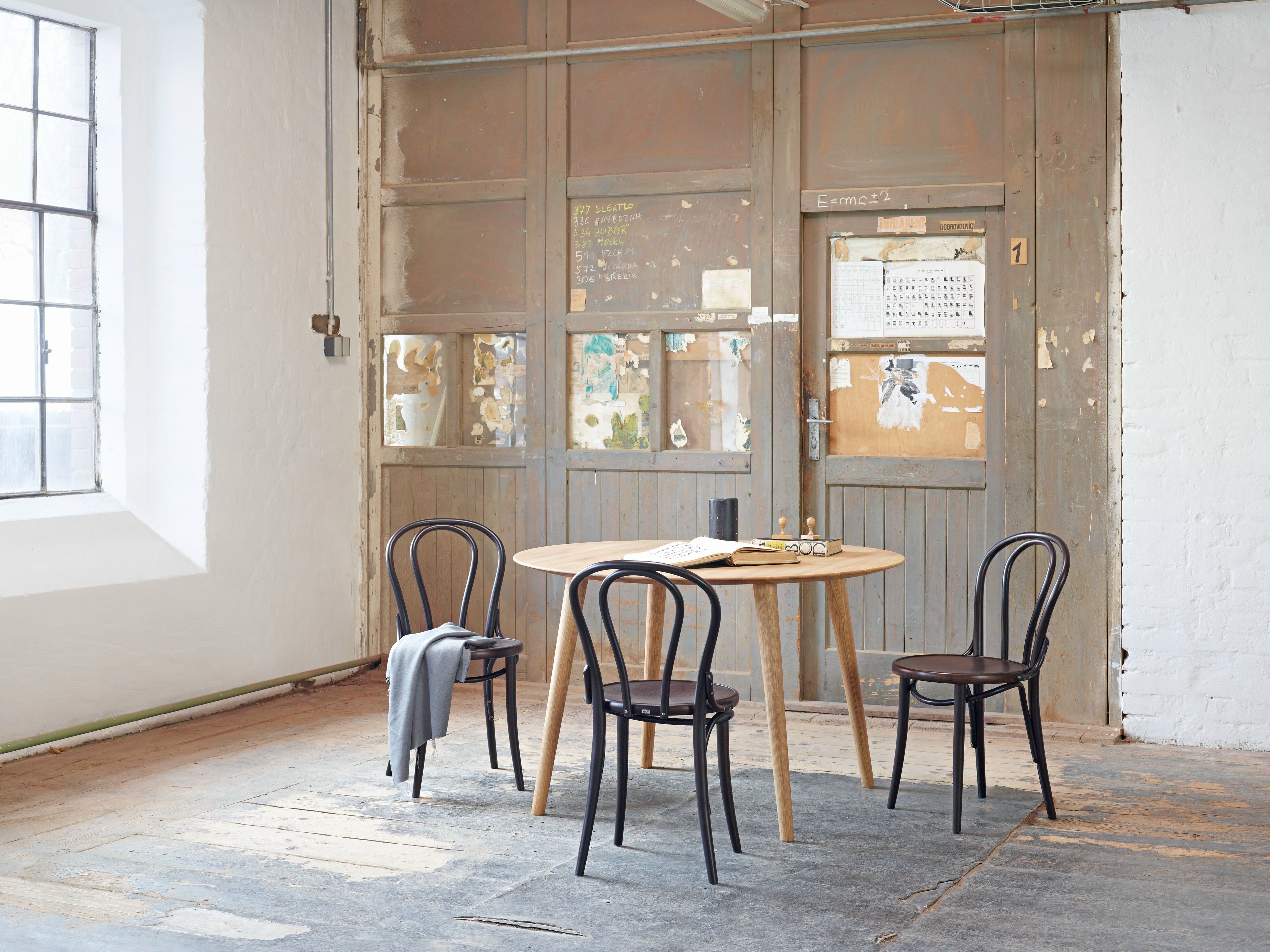 Круглый обеденный стол TON Мальме ARCH-00071512 - Вид №3