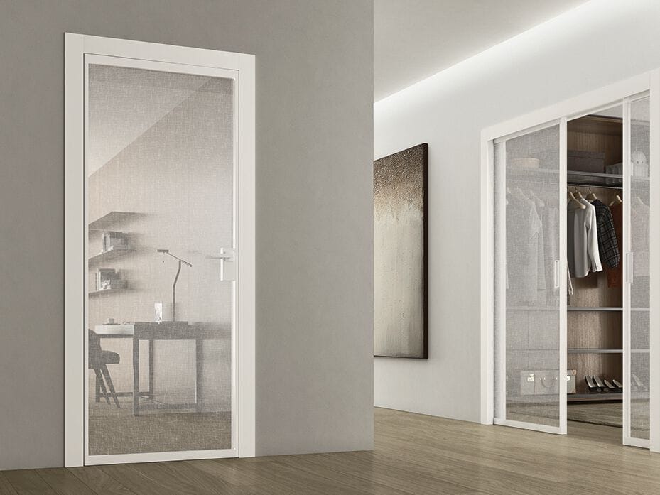 Алюминиевая и стеклянная распашная дверь с выдвижными петлями Venus Design Вера ARCH-00103141