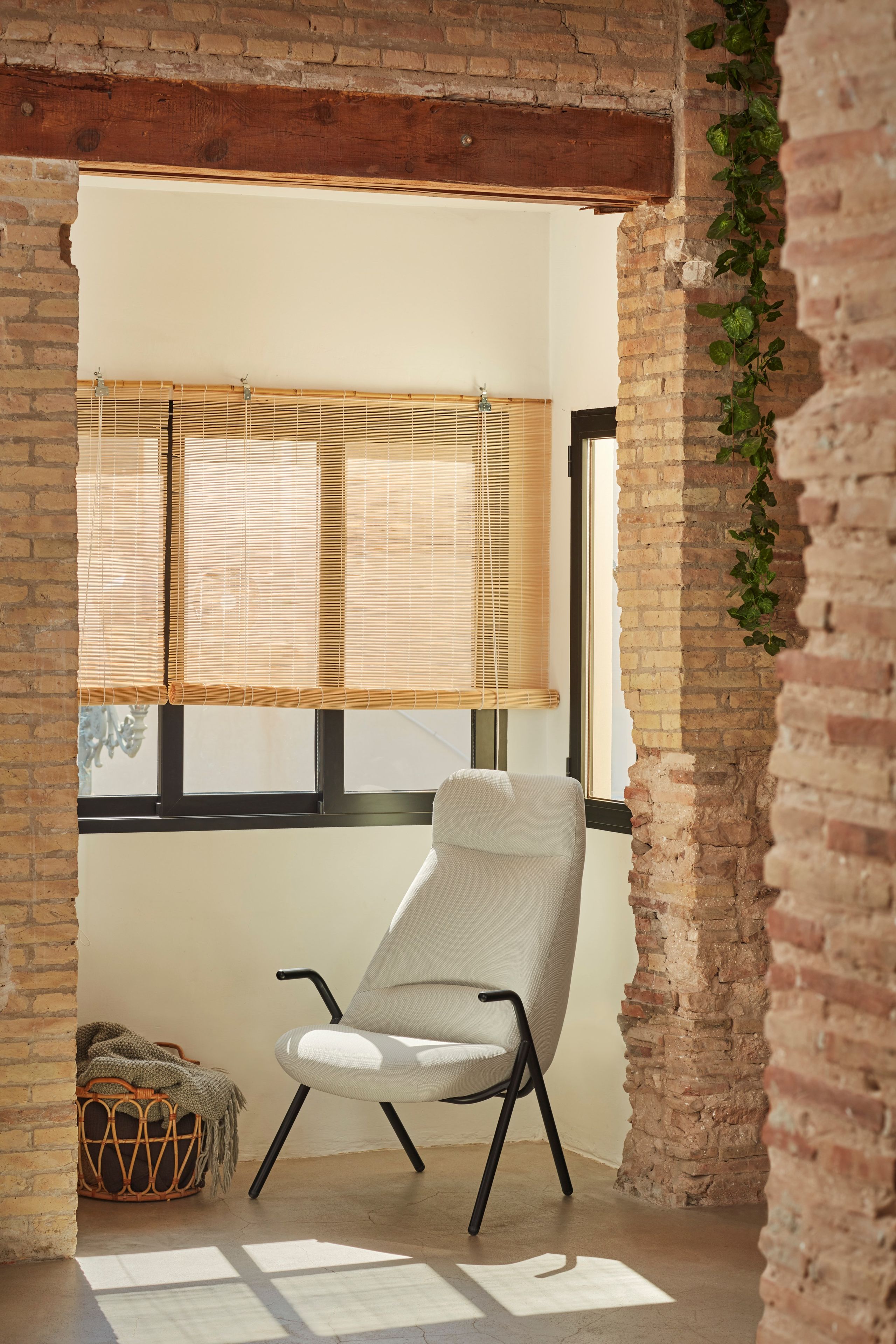 Кресло из полиэстера с высокой спинкой TEULAT Dins ARCH-00130282 - Вид №14