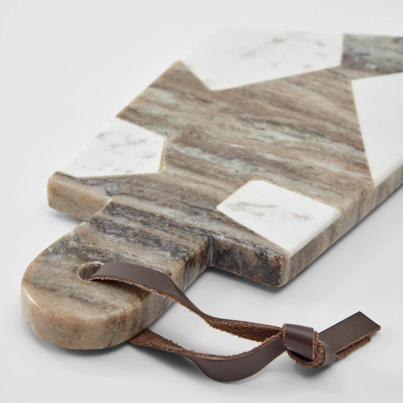 099820 Пятиугольная разделочная доска из серого и белого мрамора La Forma Vanina 