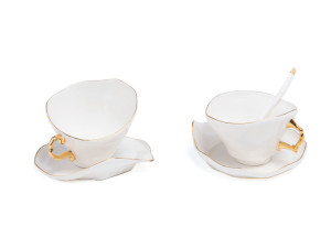 Набор фарфоровых чашек с блюдцем