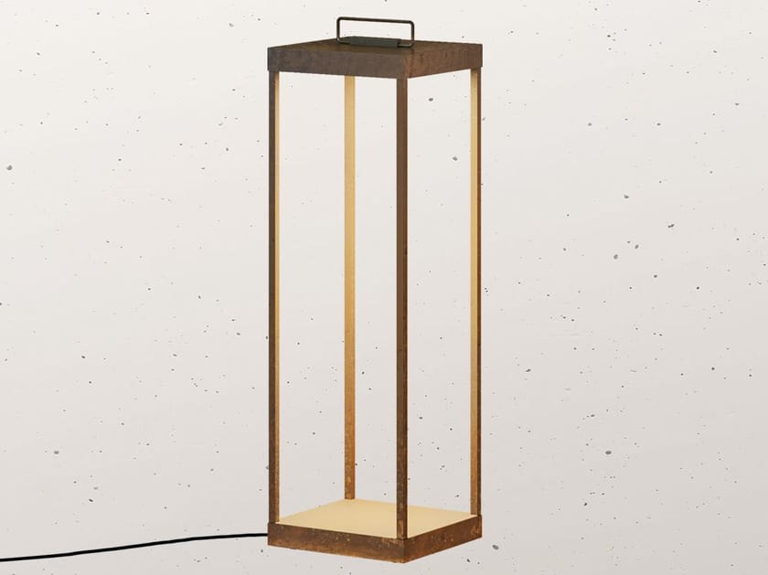 Напольная лампа из латуни Il Fanale фонари Slim ARCH-00062627