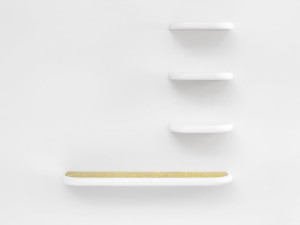 Полка из переработанного полистирола