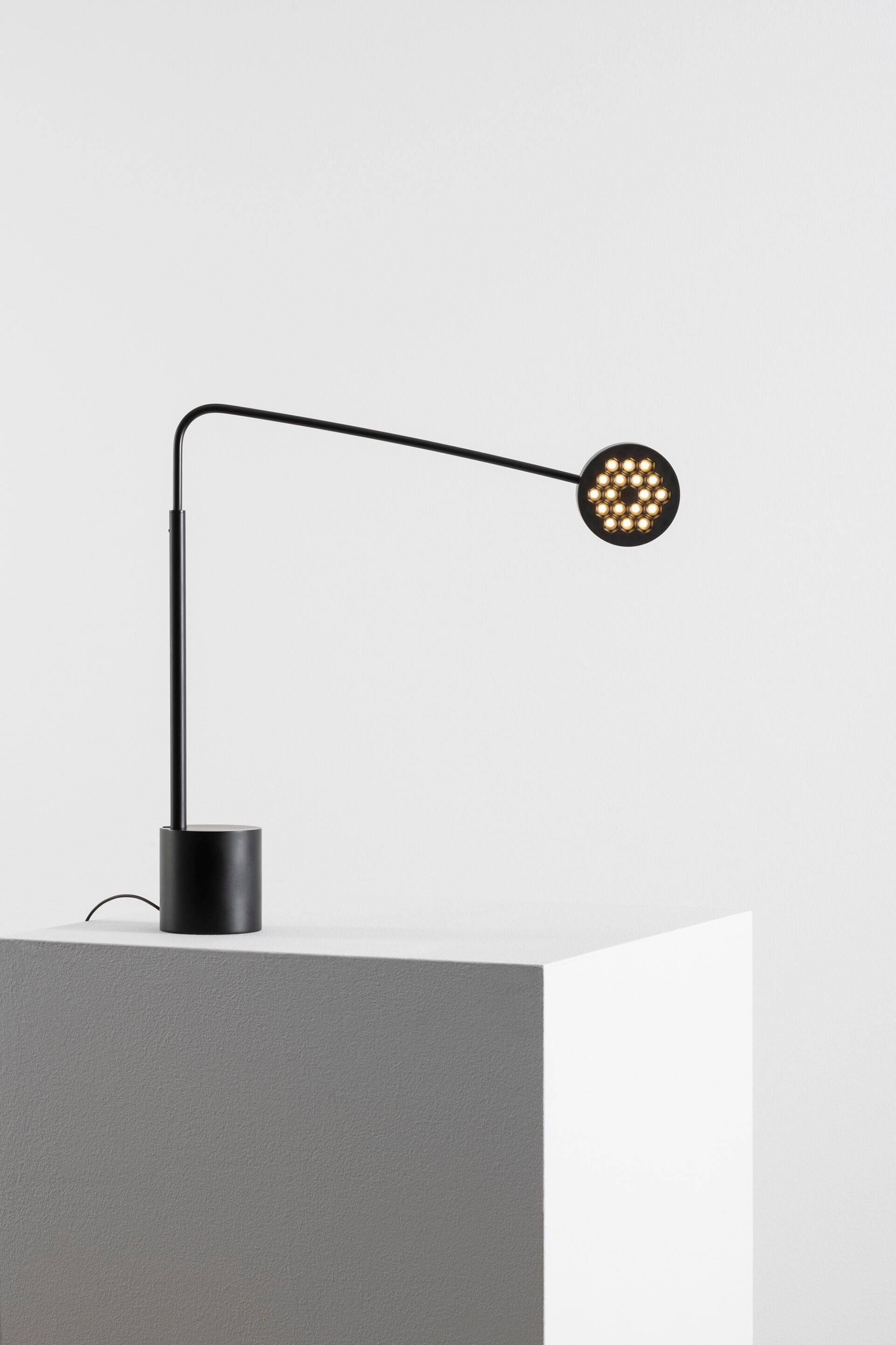 Регулируемая светодиодная настольная лампа Artemide Гельголанд ARCH-00065961 - Вид №3