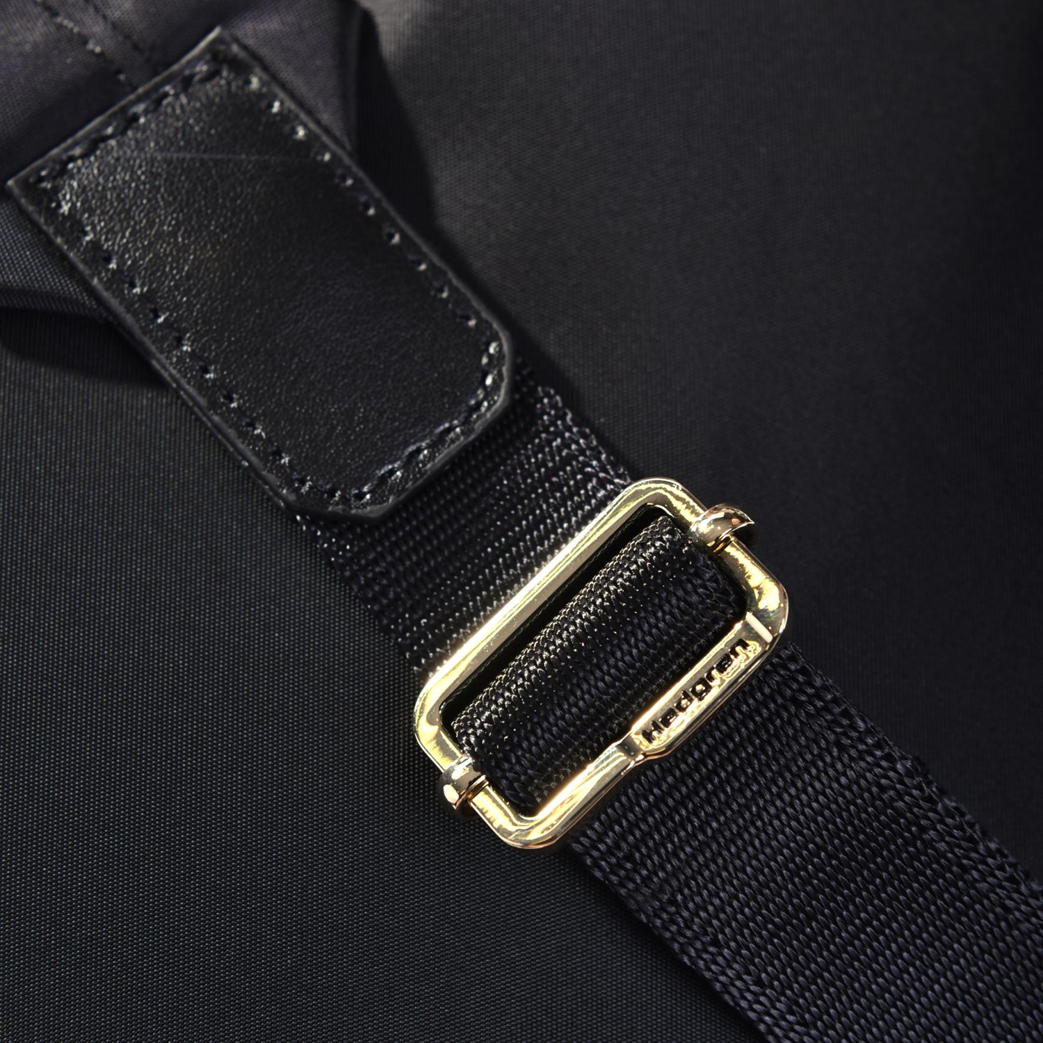 HCHMA07/150 Рюкзак HCHMA07 Revelation Backpack With Flap Hedgren Charm Allure  - Вид №9