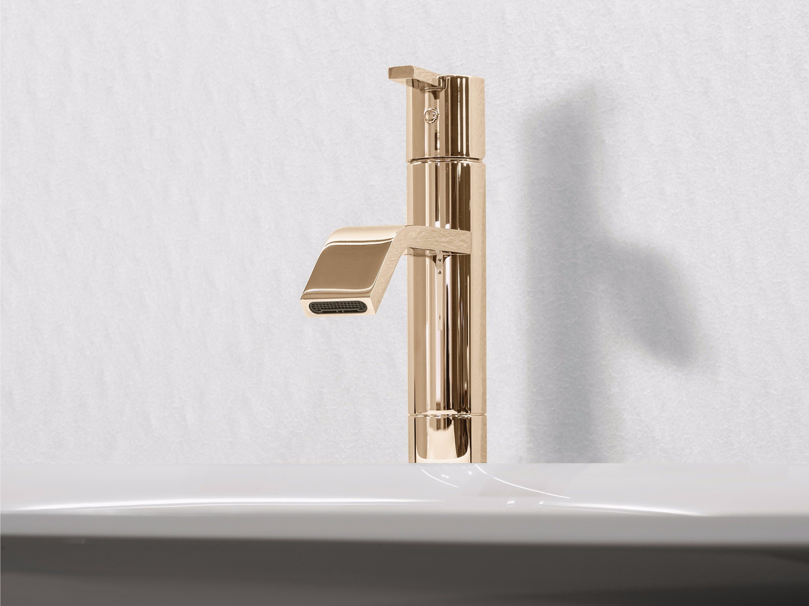 Однорычажный смеситель для раковины Antoniolupi Bikappa ARCH-00009714